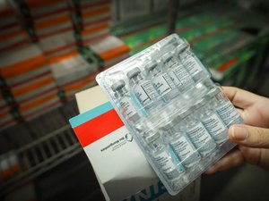 Alagoas começa a distribuição de mais de 80 mil doses de vacinas