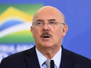 Polícia Federal prende ex-ministro da Educação Milton Ribeiro