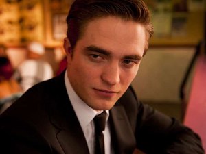 Robert Pattinson queria 'estrangular' Kristen Stewart durante cena de Eclipse