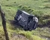 Ultrapassagem malsucedida provoca capotamento com quatro feridos na BR-104