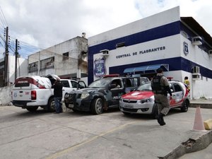 Central de Flagrantes sofre superlotação e presos são mantidos na recepção