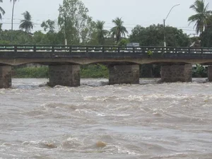 Semarh emite alerta para risco de alagamentos e transbordamentos em cidades de Alagoas