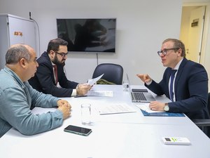 Comissão do TJ habilita casal para adoção internacional em Alagoas