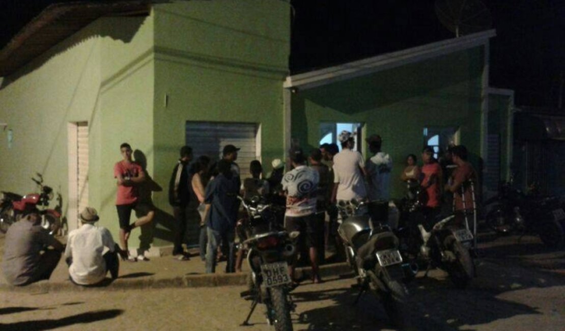 Açougueiro é assassinado dentro de seu estabelecimento no bairro Primavera