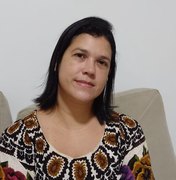 Moradora de Arapiraca acredita que foi trocada em maternidade e faz apelo para encontrar família