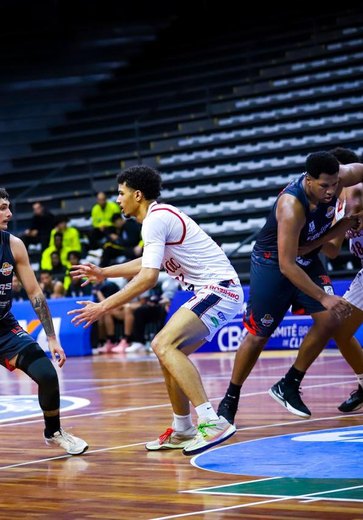 Alagoano Guilherme Omena encerra temporada no NBB com recorde pessoal pelo Caxias