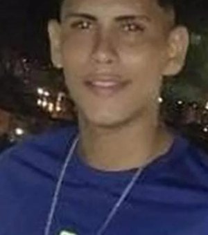 Jovem de 23 anos é assassinado dentro de casa no bairro do Jacintinho