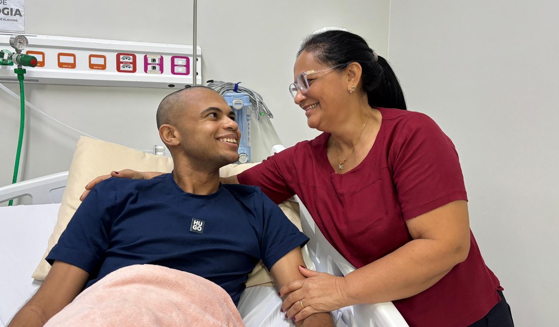 Jovem com câncer de testículo assistência oncológica no Hospital Metropolitano
