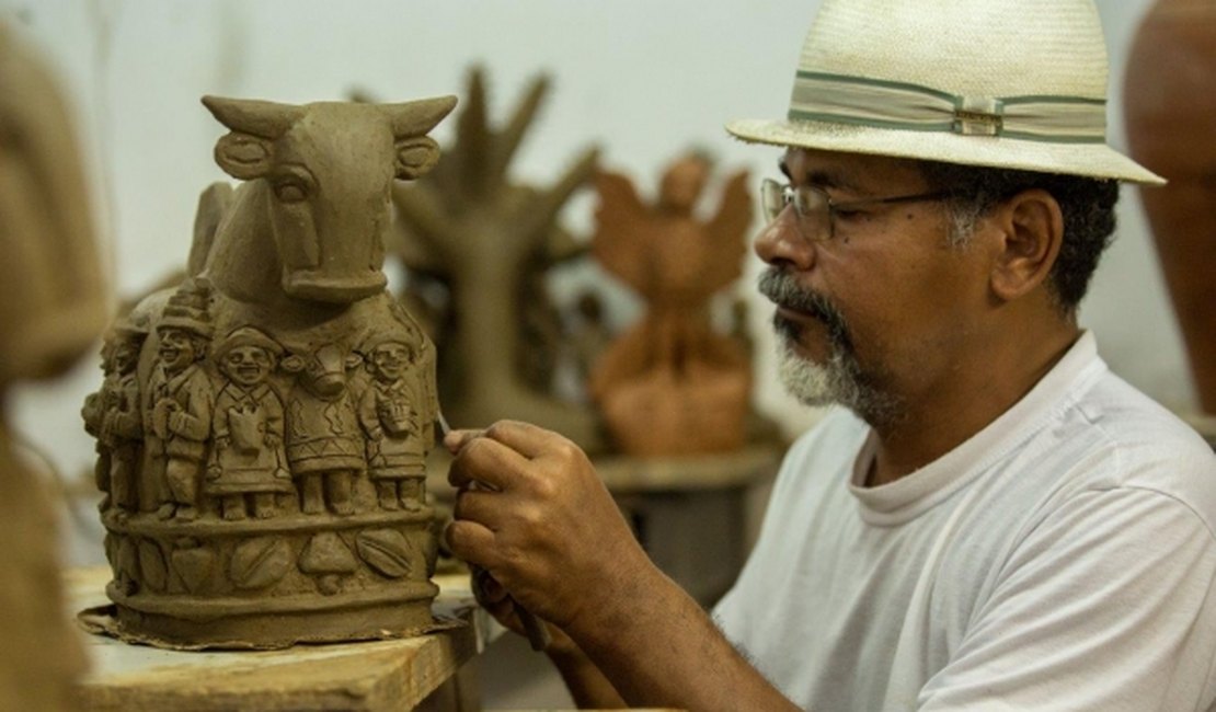 Governo lança projeto de instalação de esculturas de artesãos alagoanos 