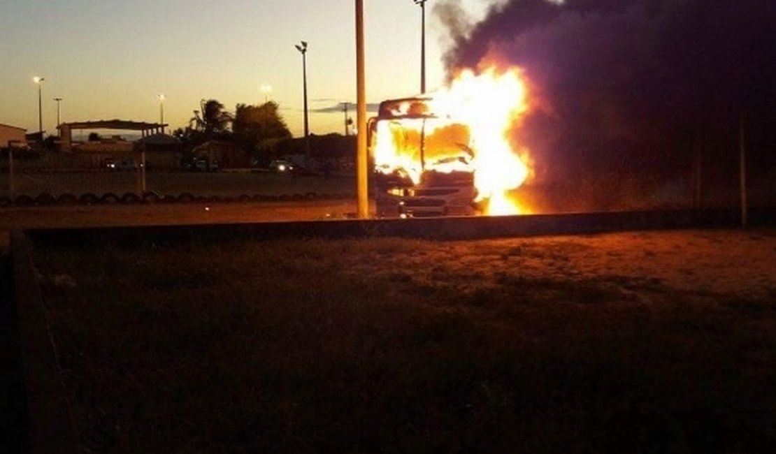 Polícia prende 13 suspeitos de incendiar ônibus no Rio Grande do Norte