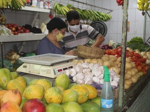 Confira o horário de funcionamento dos Mercados neste feriado (15)