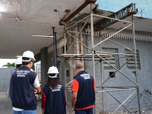 Mesmo em obras, Estádio Rei Pelé ainda oferece riscos aos torcedores, diz MP