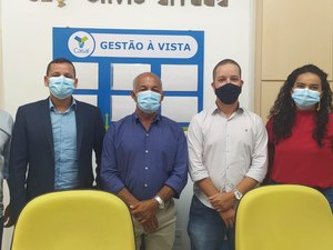 Prefeito Déo cobra melhoria nos serviços de água em Japaratinga