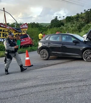 Gestante está entre as vítimas de acidente na AL-105, em Passo de Camaragibe