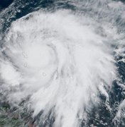 Olho do furacão Maria já está na ilha de Vieques, em Porto Rico