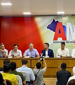 Críticas a Bolsonaro e JHC marcam visita de Wellington Dias a Alagoas