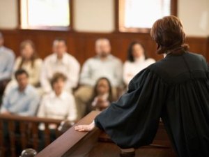 Acusado de tentativa de homicídio por causa de 5 reais vai a júri nesta quarta