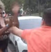 [Vídeo] Empresária é agredida e chamada de travesti ao sair de festa em Manaus