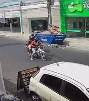 Idoso é atropelado por motociclista enquanto tenta atravessar a rua em Arapiraca