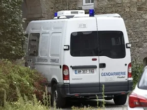 Padre é assassinado na França; suspeito teria incendiado catedral em 2020