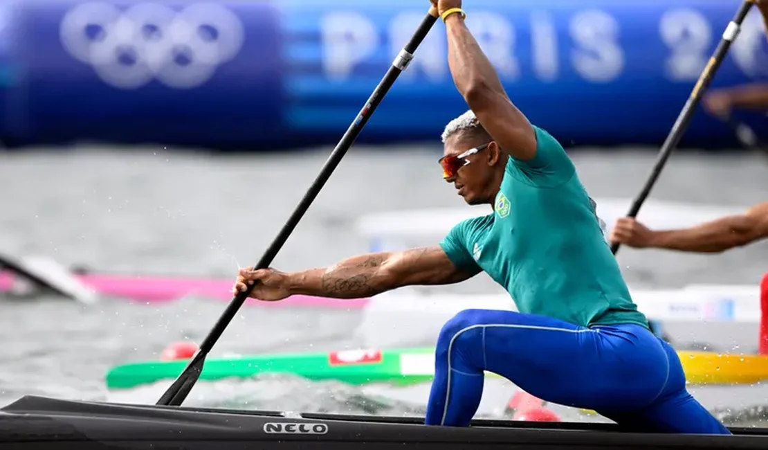 Isaquias Queiroz conquista medalha de prata na canoagem de velocidade das Olimpíadas de Paris