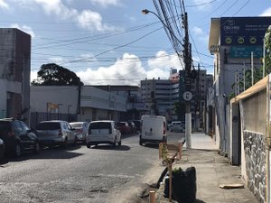 Falta de energia deixa semáforos apagados no bairro do Farol