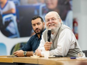 Servidor que barrou vereadores na Sesau é suspeito no desvio de R$ 100 milhões do SUS