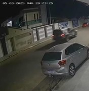 Câmera flagra perseguição a jovem que morreu após supostamente trocar tiros com a PM