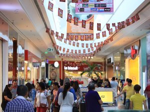 Veja o horário do comércio e o que abre e o que fecha no feriado da Proclamação