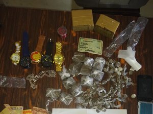 Marido foge e esposa adolescente é detida por tráfico de drogas em Cacimbinhas