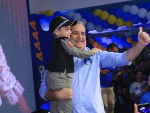 ﻿﻿Alfredo Gaspar participa de lançamento de campanha junto aos mais de dois mil  eleitores no Trapiche da Barra