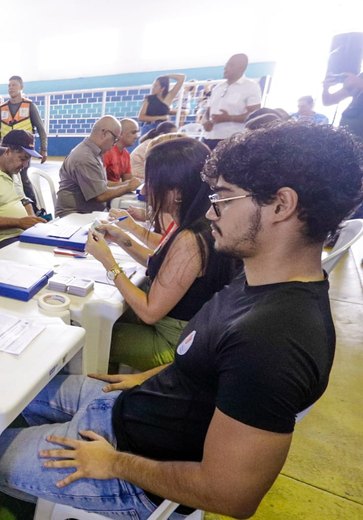 Universitários de Palmeira recebem carteirinhas do  programa Caminhos da Universidade
