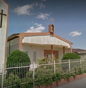 Motocicleta é furtada na porta de igreja em Arapiraca
