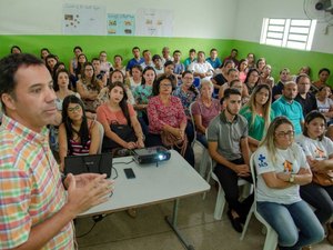 Secretário de Saúde reúne servidores, apresenta planejamento e anuncia recesso