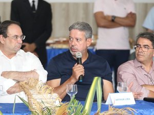28 municípios “rebeldes” assinam consórcio de saneamento articulado por Arthur Lira