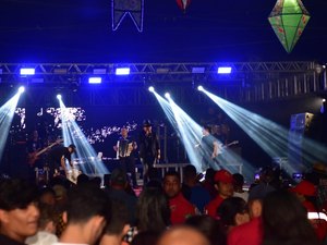 Eventos juninos é encerrado com shows e apresentações de quadrilhas em Penedo