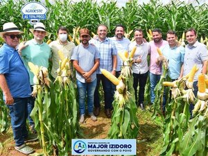 Prefeitura de Major Izidoro realiza ação para apresentar novas técnicas agrícolas à produtores rurais