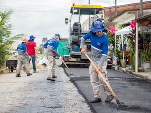 Brasil Novo recebe mais de 50 mil m² de asfalto e transforma realidade de moradores em Rio Largo