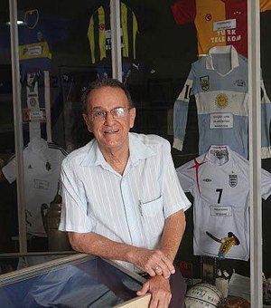 Morre Lauthenay Perdigão, aos 86 anos, em Maceió