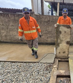 Residencial  no bairro do Feitosa é autuado por despejo irregular de esgoto