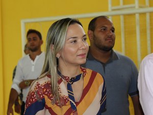 Prefeita de São Luís do Quitunde diz que união da oposição não preocupa