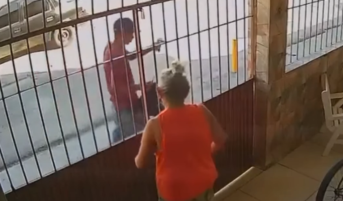 Mulher impede tentativa de invasão a residência no Benedito Bentes, em Maceió