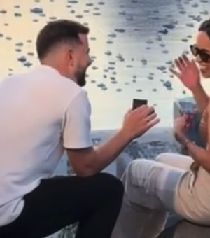Vídeo de pedido de casamento interrompido em espaço público viraliza nas redes sociais