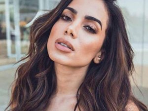Solteira, Anitta faz a fila andar com bastante discrição