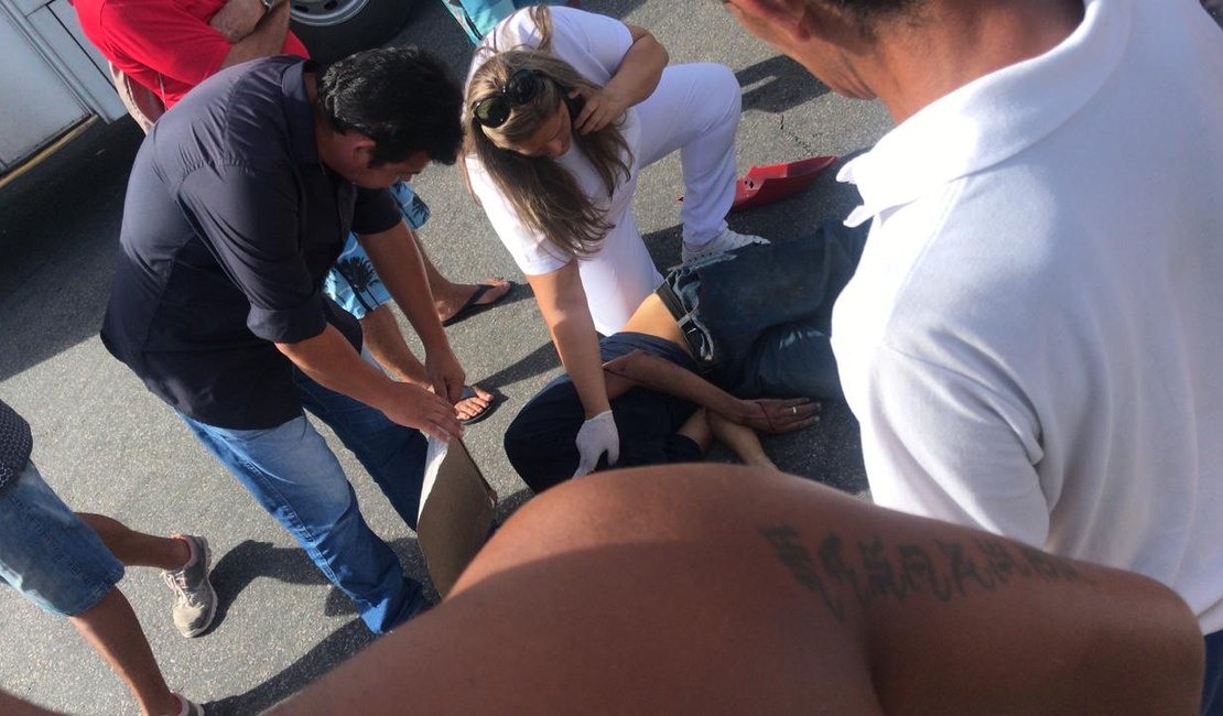 Motoqueiro morre em acidente com ônibus na parte baixa de Maceió