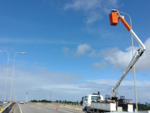 Luminárias de Led são instaladas no Pontal da Barra