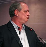 Ciro chama Bolsonaro de ‘nazista filho da p***’ durante discurso