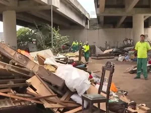 MP e Defensoria denunciam ação contra moradores de rua no viaduto da antiga PRF