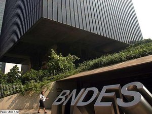 BNDES vai rever condições de financiamento de infraestrutura