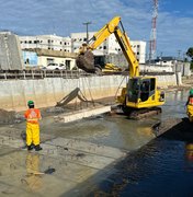 Obras de canalização do Riacho Salgadinho avançam com colocação de placas de concreto